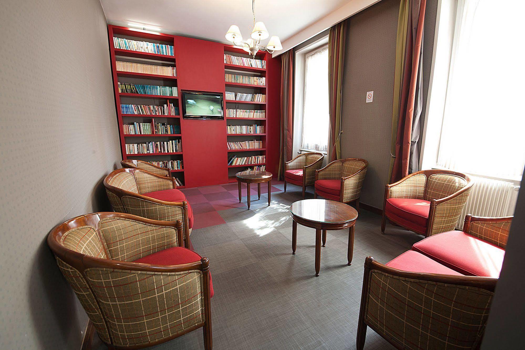 Hotel Albert Elisabeth Gare Sncf Clermont-Ferrand Exterior photo